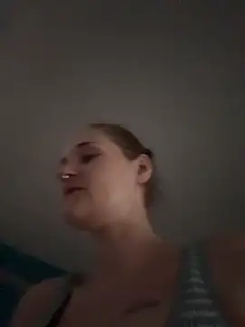 lolabunny9 online show from March 1, 3:34 pm