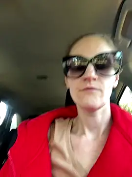 lolabunny9 online show from November 16, 6:45 pm