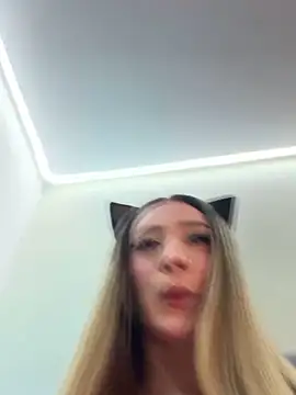 bunny bicht online show from March 5, 12:29 am