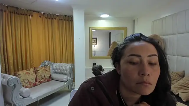 Snapshot of gaby_trent chatting on October 14, 1:56 pm gaby trent online show from October 14, 1:56 pm