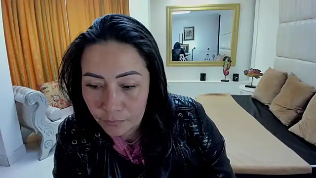 Snapshot of gaby_trent chatting on September 29, 1:50 pm gaby trent online show from September 29, 1:50 pm