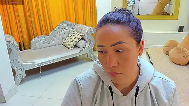 gaby trent online show from April 2, 2:24 pm