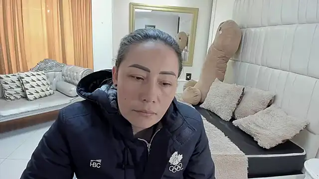 gaby trent online show from December 18, 12:20 pm