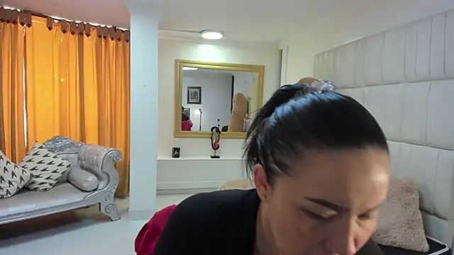 gaby trent online show from November 27, 1:11 pm