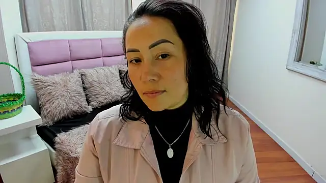 Snapshot of gaby_trent chatting on May 26, 4:49 pm gaby trent online show from May 26, 4:49 pm