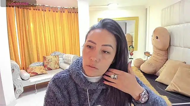 Snapshot of gaby_trent chatting on March 11, 12:39 pm gaby trent online show from March 11, 12:39 pm