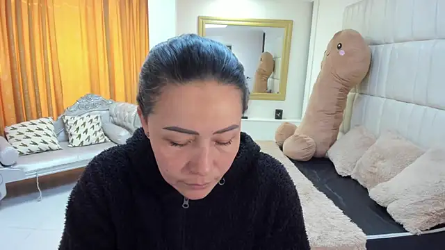 gaby trent online show from November 11, 2:12 pm