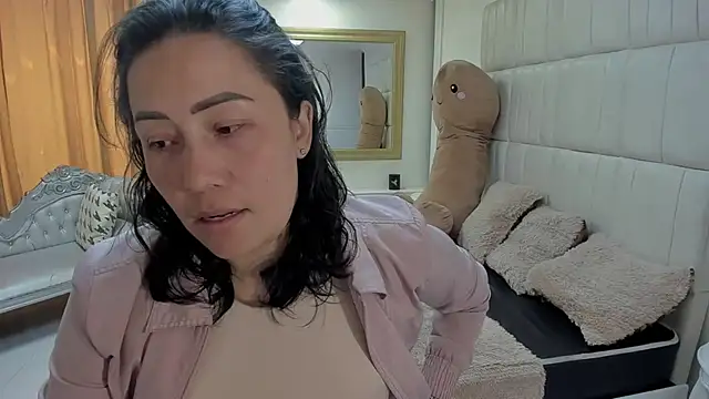 gaby trent online show from February 7, 3:53 pm