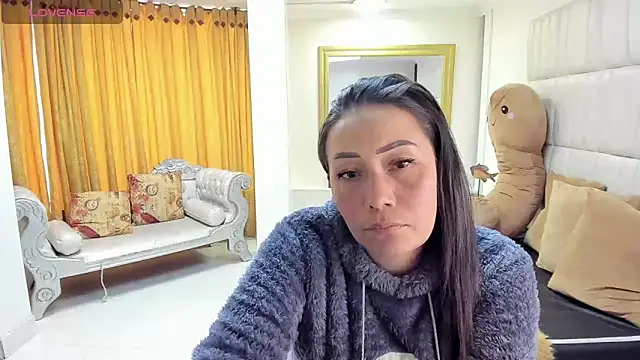 Snapshot of gaby_trent chatting on February 28, 3:37 pm gaby trent online show from February 28, 3:37 pm