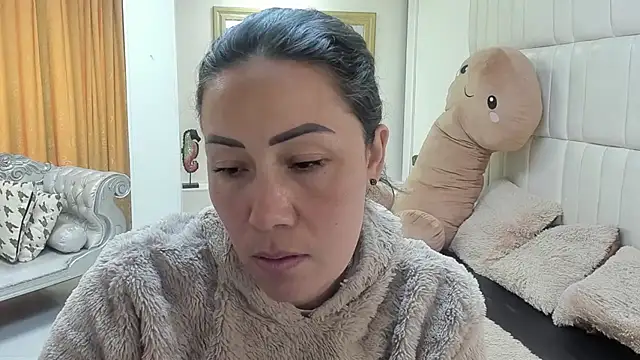 gaby trent online show from February 17, 3:09 pm