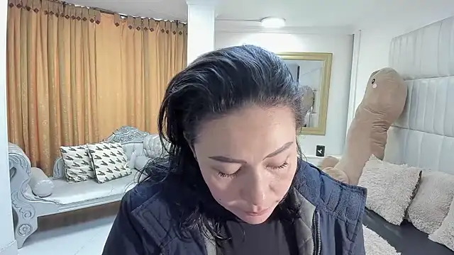 gaby trent online show from December 19, 2:08 pm