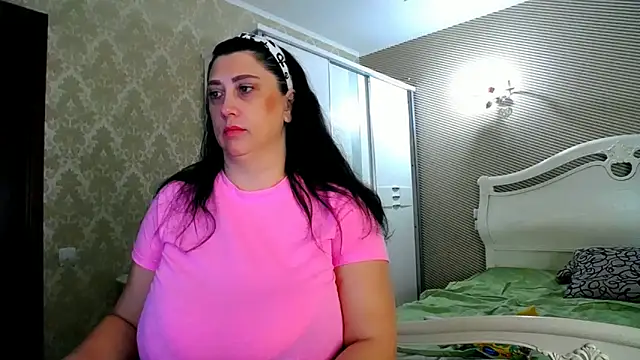 Evelyn Shy online show from November 14, 7:23 am