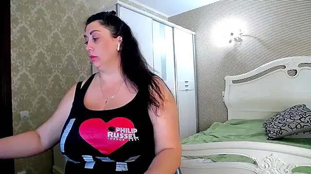 Snapshot of Evelyn_Shy chatting on September 23, 6:20 am Evelyn Shy online show from September 23, 6:20 am