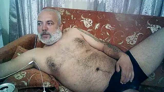 Snapshot of husoizmir chatting on March 20, 12:40 am husoizmir online show from March 20, 12:40 am