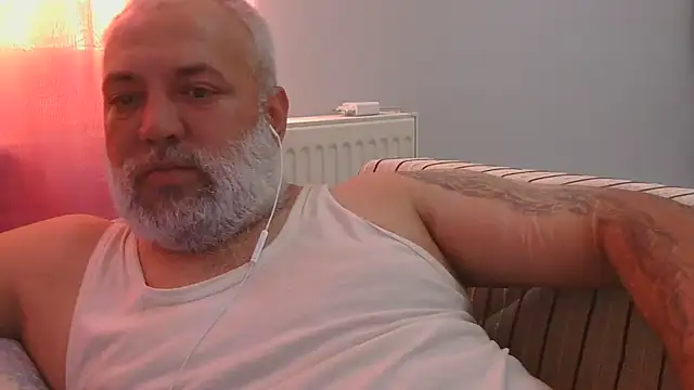 Snapshot of husoizmir chatting on July 12, 11:33 am husoizmir online show from July 12, 11:33 am