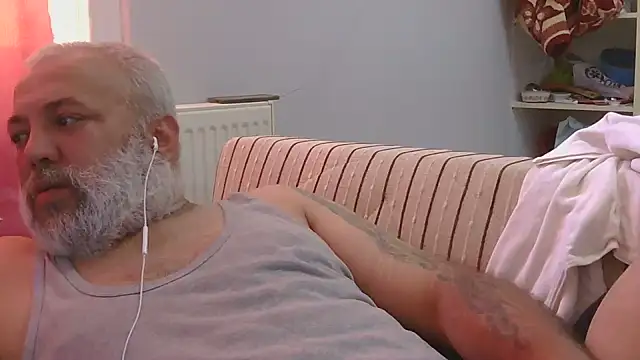 Snapshot of husoizmir chatting on July 20, 1:46 pm husoizmir online show from July 20, 1:46 pm