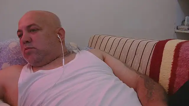 Snapshot of husoizmir chatting on June 12, 12:03 pm husoizmir online show from June 12, 12:03 pm