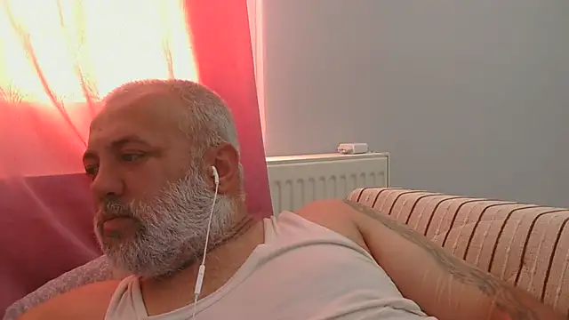 Snapshot of husoizmir chatting on July 6, 12:23 pm husoizmir online show from July 6, 12:23 pm