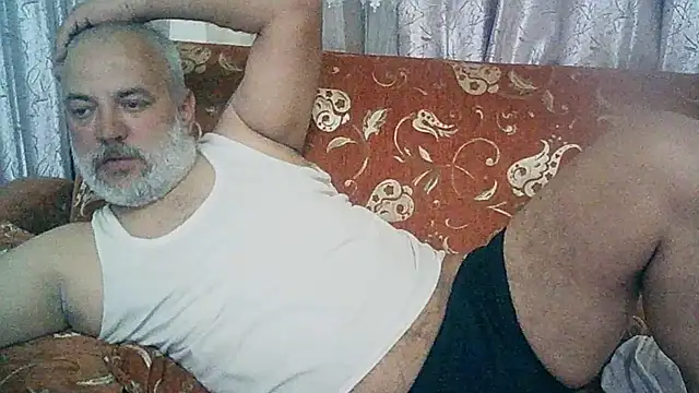 Snapshot of husoizmir chatting on March 17, 6:11 pm husoizmir online show from March 17, 6:11 pm