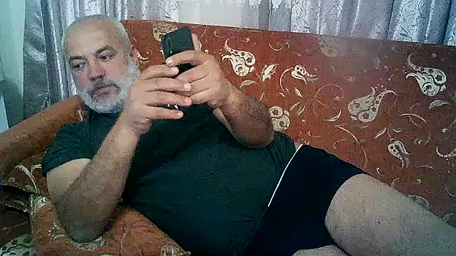 Snapshot of husoizmir chatting on March 21, 12:51 am husoizmir online show from March 21, 12:51 am