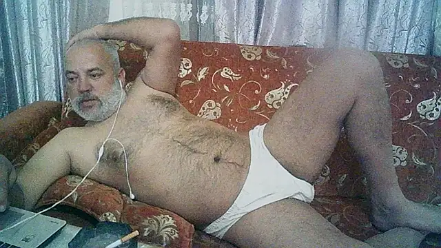 Snapshot of husoizmir chatting on March 12, 1:47 am husoizmir online show from March 12, 1:47 am