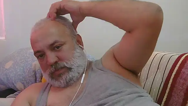 Snapshot of husoizmir chatting on June 7, 3:17 pm husoizmir online show from June 7, 3:17 pm