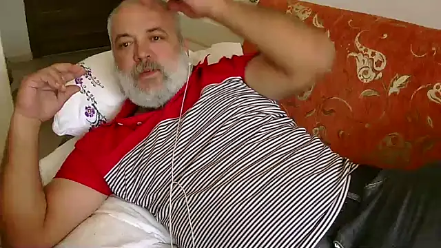 Snapshot of husoizmir chatting on September 27, 10:21 am husoizmir online show from September 27, 10:21 am