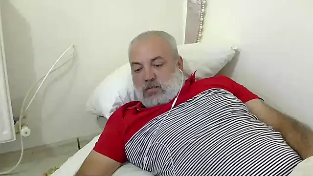 Snapshot of husoizmir chatting on September 26, 7:48 am husoizmir online show from September 26, 7:48 am