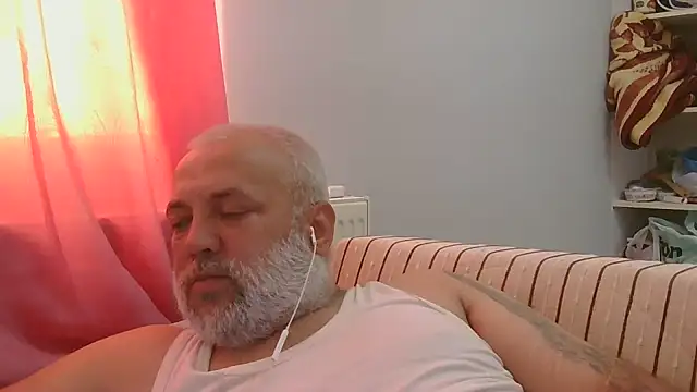 Snapshot of husoizmir chatting on July 7, 12:20 pm husoizmir online show from July 7, 12:20 pm