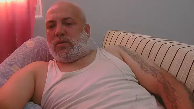 Snapshot of husoizmir chatting on June 28, 10:32 am husoizmir online show from June 28, 10:32 am