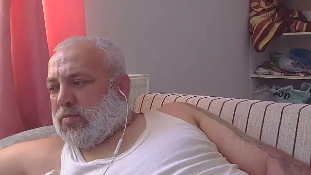 Snapshot of husoizmir chatting on July 15, 10:55 am husoizmir online show from July 15, 10:55 am