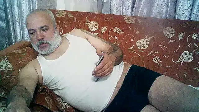 Snapshot of husoizmir chatting on March 18, 12:51 am husoizmir online show from March 18, 12:51 am