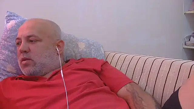 Snapshot of husoizmir chatting on June 18, 11:26 am husoizmir online show from June 18, 11:26 am