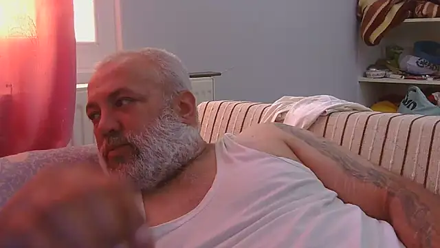 Snapshot of husoizmir chatting on July 16, 9:50 am husoizmir online show from July 16, 9:50 am