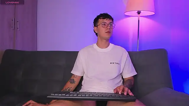 LeaneSeb online show from March 7, 1:12 am