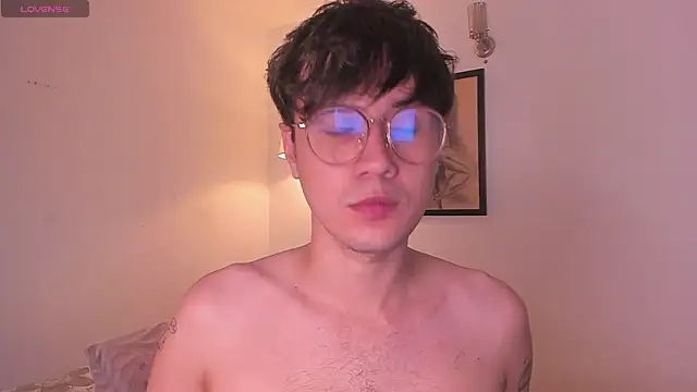 Snapshot of LeaneSeb chatting on November 14, 9:46 am LeaneSeb online show from November 14, 9:46 am