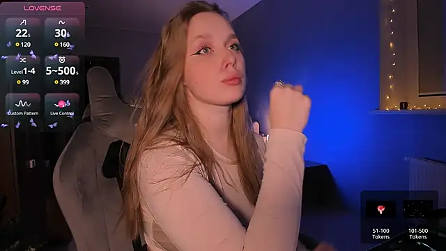 Snapshot of Rachel_Ro chatting on December 4, 11:19 pm Rachel Ro online show from December 4, 11:19 pm