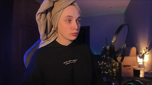 Snapshot of Rachel_Ro chatting on December 29, 2:31 pm Rachel Ro online show from December 29, 2:31 pm