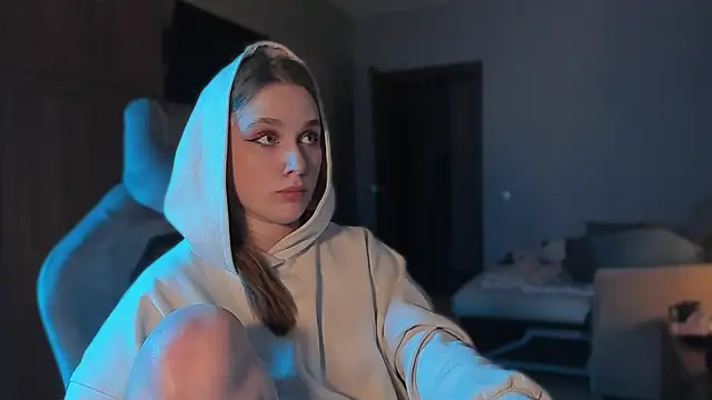 Snapshot of Rachel_Ro chatting on January 11, 11:35 pm Rachel Ro online show from January 11, 11:35 pm