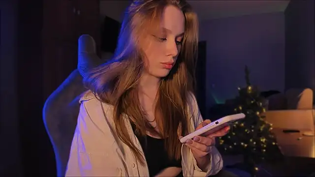 Snapshot of Rachel_Ro chatting on December 26, 9:47 pm Rachel Ro online show from December 26, 9:47 pm