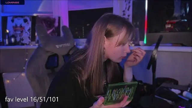 Snapshot of Rachel_Ro chatting on October 25, 3:56 pm Rachel Ro online show from October 25, 3:56 pm