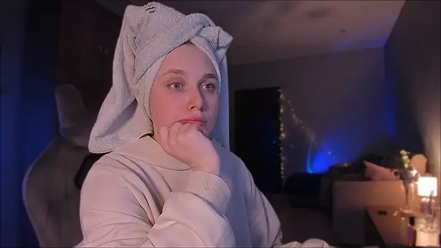 Snapshot of Rachel_Ro chatting on January 25, 8:42 pm Rachel Ro online show from January 25, 8:42 pm