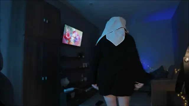 Snapshot of Rachel_Ro chatting on January 22, 10:18 am Rachel Ro online show from January 22, 10:18 am