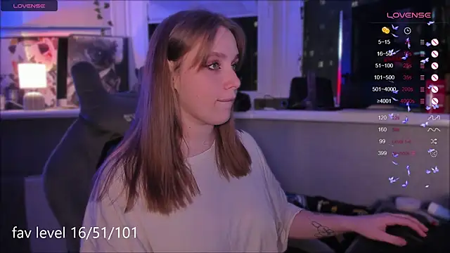 Snapshot of Rachel_Ro chatting on October 28, 6:40 pm Rachel Ro online show from October 28, 6:40 pm