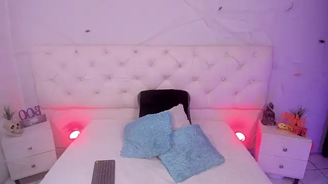ximena slut 21 online show from October 14, 3:40 am