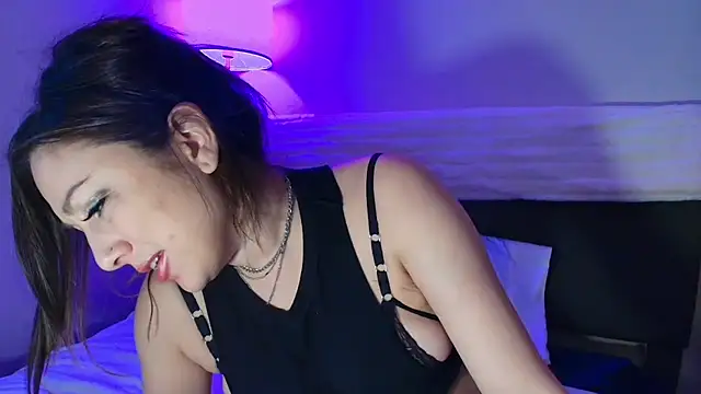 Snapshot of CrazyKittenMeow chatting on October 21, 4:56 am CrazyKittenMeow online show from October 21, 4:56 am