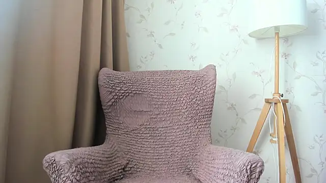 Snapshot of Alexisweet chatting on July 8, 7:20 am Alexisweet online show from July 8, 7:20 am