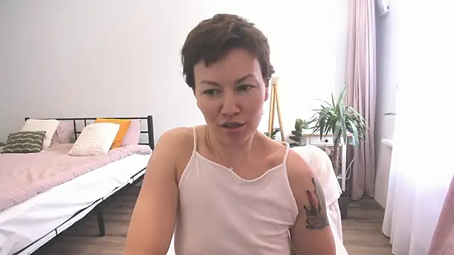 Alexisweet online show from May 11, 4:14 am
