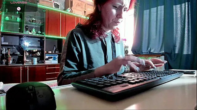 Snapshot of pa1e_pr1ncess chatting on March 15, 2:12 pm pa1e pr1ncess online show from March 15, 2:12 pm