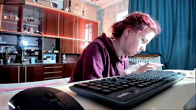 Snapshot of pa1e_pr1ncess chatting on March 21, 8:50 am pa1e pr1ncess online show from March 21, 8:50 am
